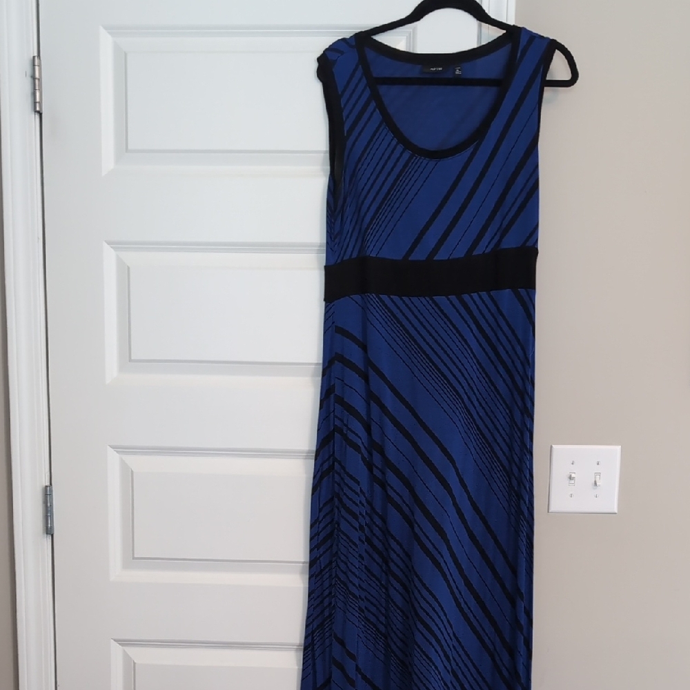 Apt. 9 Blue and Black Patterned Maxi Dress - Picture 1 of 4